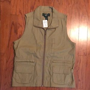 Men’s Orvis fishing vest. NWT Size Medium
